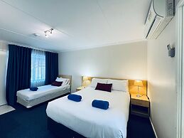 Edinburgh Motor Inn