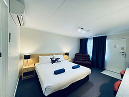 Edinburgh Motor Inn