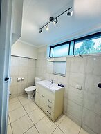 Edinburgh Motor Inn