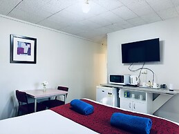 Edinburgh Motor Inn
