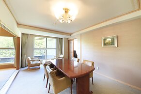 Ryotei Hanayura Ryokan