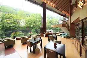 Ryotei Hanayura Ryokan