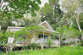 Bayview Resort Phi Phi Island - Beach Front Resort