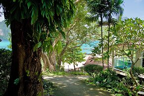 Bayview Resort Phi Phi Island - Beach Front Resort