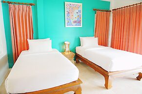 Bayview Resort Phi Phi Island - Beach Front Resort