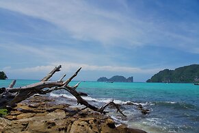Bayview Resort Phi Phi Island - Beach Front Resort