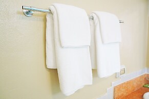 Bayview Resort Phi Phi Island - Beach Front Resort