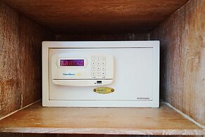 Bayview Resort Phi Phi Island - Beach Front Resort