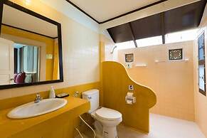 Bayview Resort Phi Phi Island - Beach Front Resort