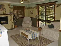 Talga Vines Vineyard Escape