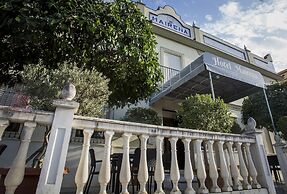 Hotel Mairena