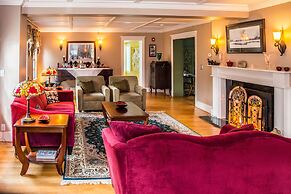 Cranmore Inn