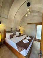 Roma Cave Suite Hotel