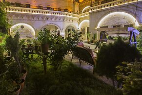 Roma Cave Suite Hotel