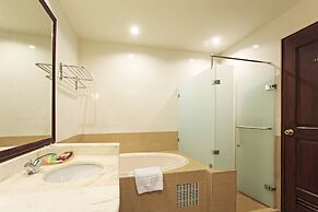 Sarrosa International Hotel and Residential Suites