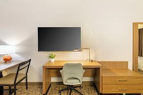 EverSpring Suites