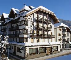 Hotel Dolomiti Madonna