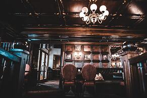 Cella Central Historic Boutique Hotel