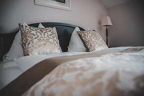 Cella Central Historic Boutique Hotel