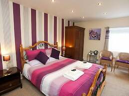 The Riviera Guest House