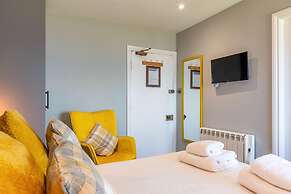 The Riviera Guest House