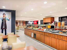 Ibis Curitiba Shopping