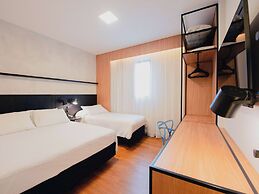 Ibis Curitiba Shopping