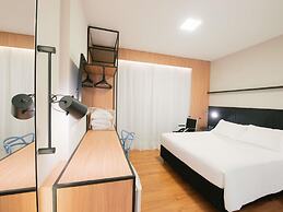 Ibis Curitiba Shopping