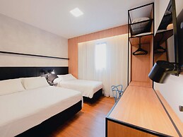 Ibis Curitiba Shopping