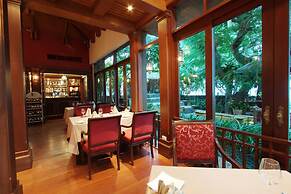 Raya Resort Beach front - The Most Green Resort in Cha-am