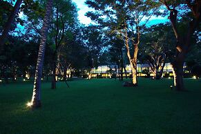 Raya Resort Beach front - The Most Green Resort in Cha-am