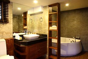 Raya Resort Beach front - The Most Green Resort in Cha-am