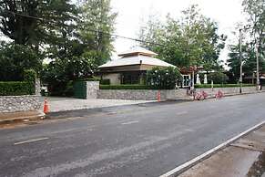 Raya Resort Beach front - The Most Green Resort in Cha-am