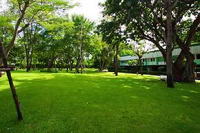 Raya Resort Beach front - The Most Green Resort in Cha-am
