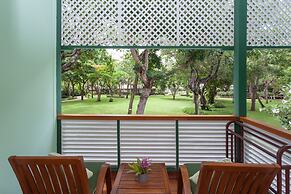 Raya Resort Beach front - The Most Green Resort in Cha-am