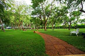 Raya Resort Beach front - The Most Green Resort in Cha-am