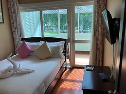 Raya Resort Beach front - The Most Green Resort in Cha-am