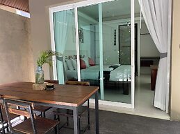 Baan Kao Hua Jook