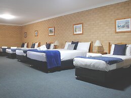Golden Chain Aalana Motor Inn