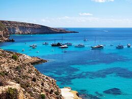 Oasis Hotel Residence & Resort