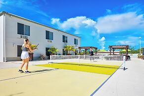 Naples Park Central Hotel