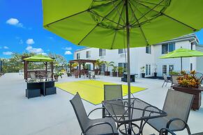 Naples Park Central Hotel