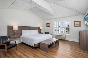 Naples Park Central Hotel