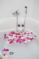 Bangtao Tropical Residence Resort & Spa