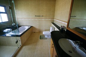 Bangtao Tropical Residence Resort & Spa