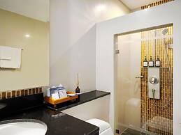 Royal Beach View Suites