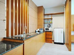Royal Beach View Suites