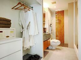 Royal Beach View Suites