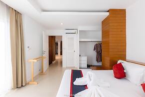 Royal Beach View Suites