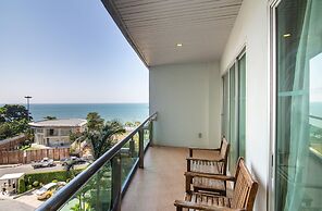 Royal Beach View Suites